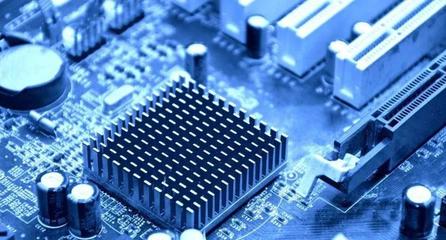 半导体短缺下的汽车产业困局 全球巨头被迫限产与技术破局之路