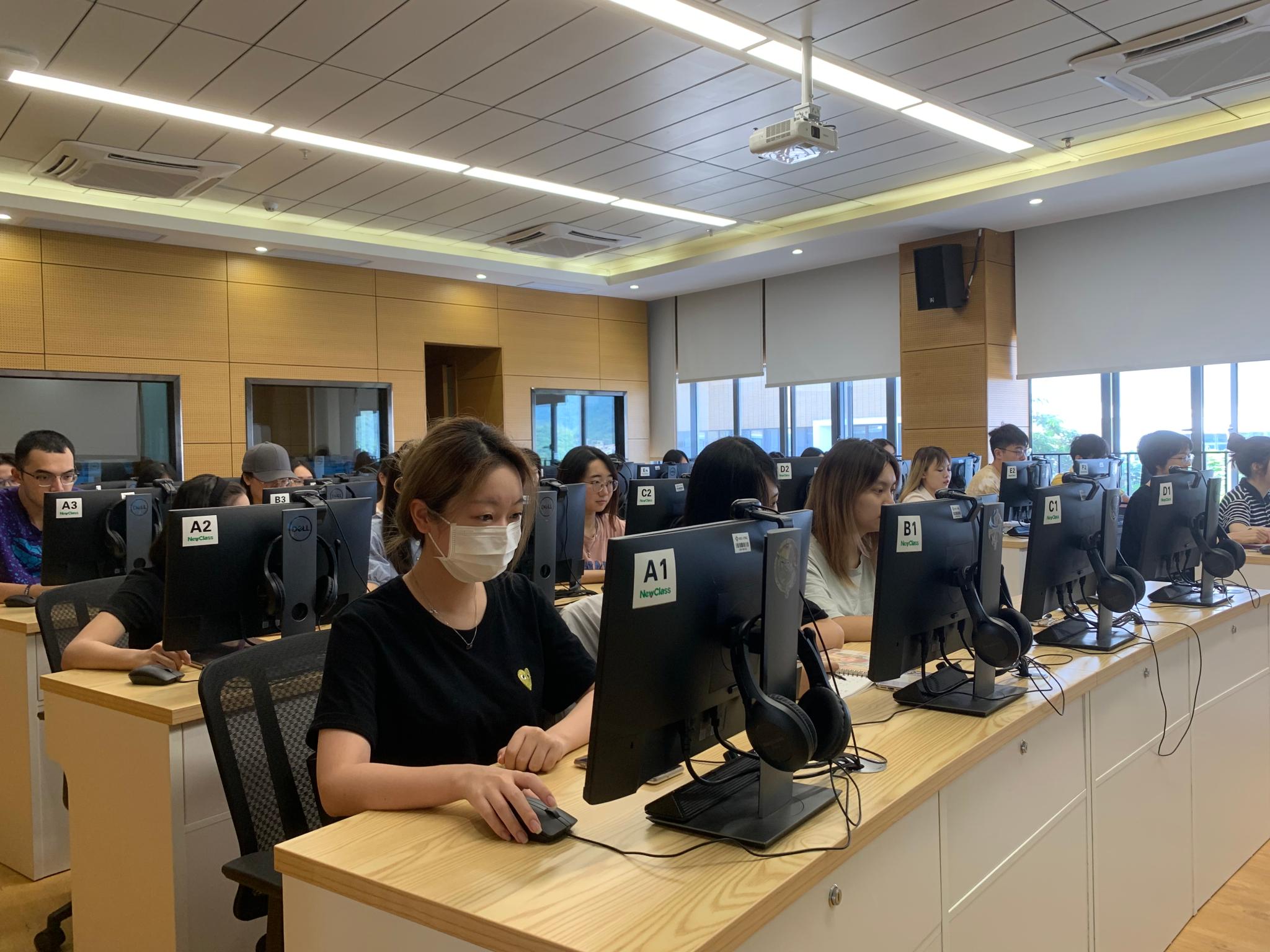 计算机辅助设备技术开发 推动教学设施现代化的关键动力